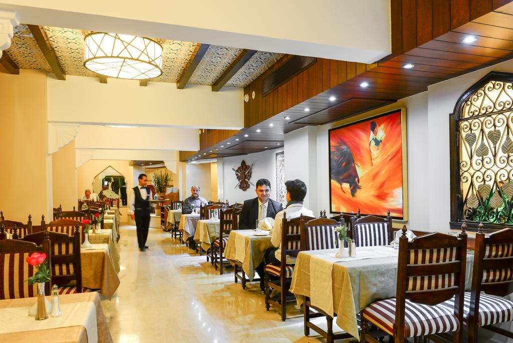 Hotel Flamenco Kairo Bagian luar foto